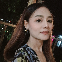 Wanita kongkomin